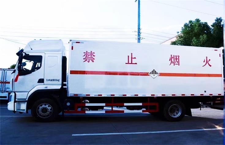 乐玩国际足球官网:2025款进口奔驰G级AMG越野车图解